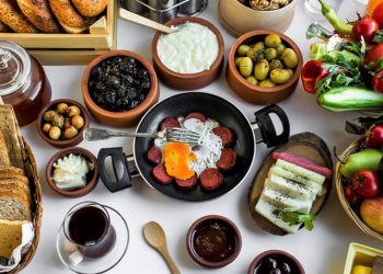 5 bí quyết ăn uống để đẹp từ trong ra ngoài theo phong cách Địa Trung Hải