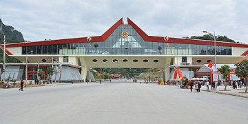 Ô tô Việt gắn biển số điện tử Trung Quốc khi qua cửa khẩu liệu có khả thi?