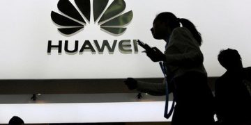 “Mỹ trì hoãn việc nới trừng phạt Huawei”