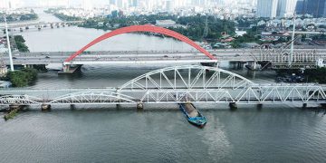 Ngắm từ trên cao cầu đường sắt 117 năm tuổi ở Sài Gòn sắp tháo dỡ