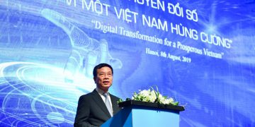 Bộ trưởng Nguyễn Mạnh Hùng: Các doanh nghiệp đã được đất nước nuôi dưỡng nhiều năm nay, giờ là lúc cần đến để làm những điều lớn lao!