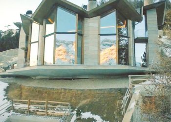 ‘Đột nhập’ biệt thự 7 tầng dát vàng siêu sang dưới lòng đất