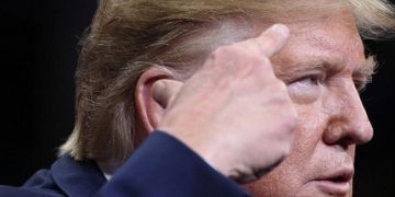 Luận tội Tổng thống Trump sang giai đoạn mới: Chính trường Mỹ xoay chuyển?