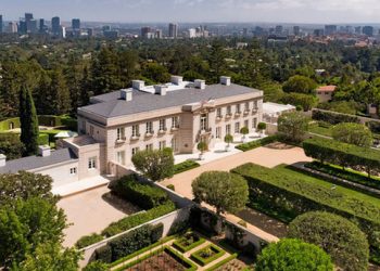 Chiêm ngưỡng dinh thự 150 triệu USD đắt nhất khu nhà giàu California