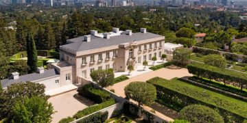 Chiêm ngưỡng dinh thự 150 triệu USD đắt nhất khu nhà giàu California