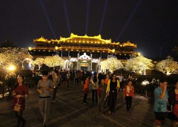 Thí điểm kéo dài thời gian tổ chức hoạt động dịch vụ ban đêm đến 6 giờ sáng