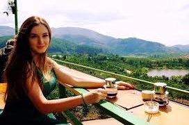 Giá cà phê hôm nay 10/9: Tiếp tục giảm nhẹ 100 đồng/kg, giá tiêu duy trì ổn định 48.000 đồng/kg