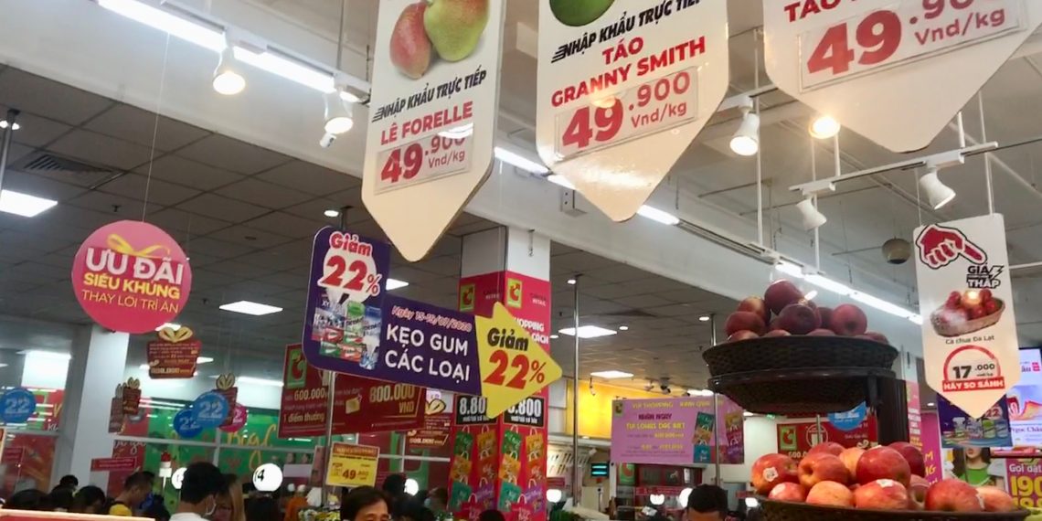 Việt Nam giảm chi tiền cho rau quả nhập khẩu