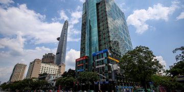 Văn phòng cho thuê gặp áp lực trước làn sóng di dời để tiết giảm chi phí