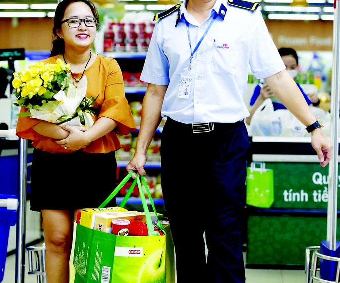 Nhiều khuyến mãi cho khách hàng nữ nhân ngày 20-10