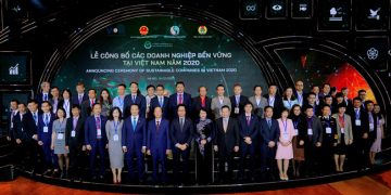 Công ty Giấy Lee & Man được vinh danh Top 100 Doanh nghiệp bền vững tại Việt Nam trong 3 năm liên tiếp