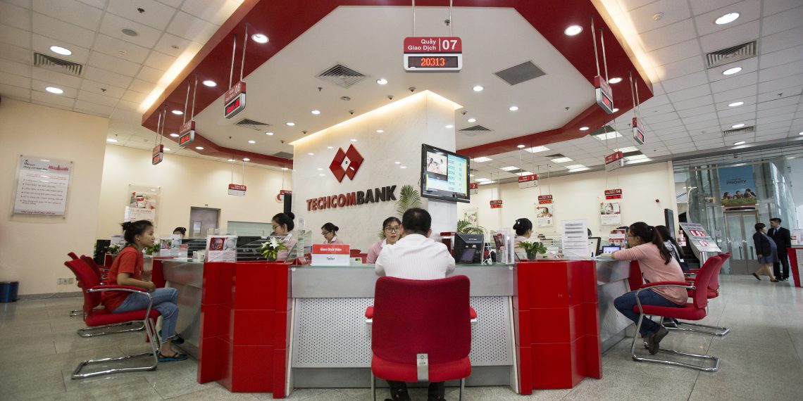 NGÂN HÀNG TMCP KỸ THƯƠNG VIỆT NAM – TECHCOMBANK TIẾP TỤC GIỮ VỮNG VỊ THẾ VÀ ĐƯỢC VINH DANH TRONG HOẠT ĐỘNG PHÁT HÀNH VÀ THANH TOÁN THẺ NĂM 2020