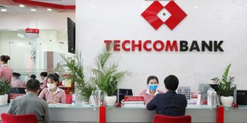 VÌ SAO J.P. MORGAN ĐỊNH GIÁ CỔ PHIẾU TCB CỦA TECHCOMBANK VỚI GIÁ 45.000 ĐỒNG/CP?