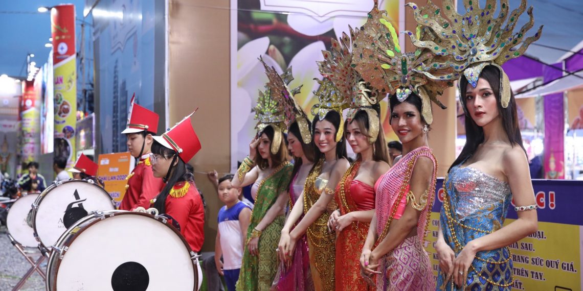 HÀNG TRĂM SẢN PHẨM PHỤC VỤ TẠI HỘI CHỢ MUA SẮM TẾT HÀNG VIỆT NAM- THÁI LAN