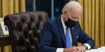 Tham vọng hơn 4.000 tỷ USD của Tổng thống Biden và ván cược với tương lai nước Mỹ