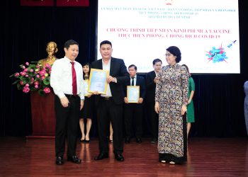 TẬP ĐOÀN HƯNG THỊNH TRAO TẶNG 50 TỶ ĐỒNG KINH PHÍ MUA VẮC-XIN PHÒNG NGỪA COVID-19