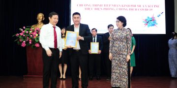 TẬP ĐOÀN HƯNG THỊNH TRAO TẶNG 50 TỶ ĐỒNG KINH PHÍ MUA VẮC-XIN PHÒNG NGỪA COVID-19