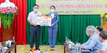 TẬP ĐOÀN HƯNG THỊNH TRAO TẶNG 50.000 LIỀU VẮC-XIN PHÒNG, CHỐNG COVID-19 CHO TỈNH BÌNH ĐỊNH