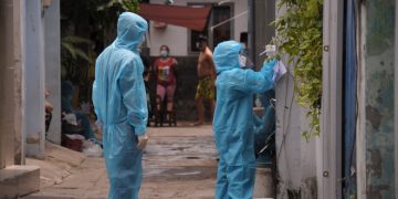 Quận 8 phong tỏa nơi ở của 2 ca mắc Covid-19