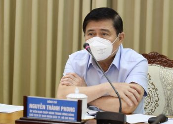 ‘Thủng ngay từ nhân viên BV Bệnh Nhiệt đới TP.HCM chứ không ở đâu cả’