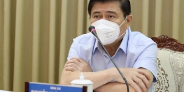 ‘Thủng ngay từ nhân viên BV Bệnh Nhiệt đới TP.HCM chứ không ở đâu cả’