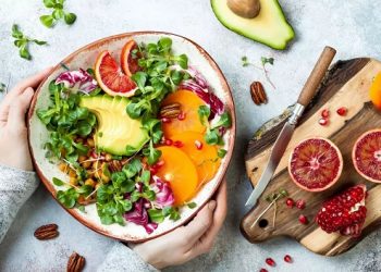 ĐẸP NGOÀI KHỎE TRONG THẦN TỐC VỚI 11 THỰC PHẨM LÀNH MẠNH