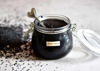 LỢI ÍCH CỦA MÈ ĐEN: TÍ HON NHƯNG DINH DƯỠNG KHỔNG LỒ