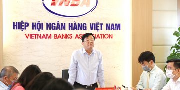 Các ngân hàng giảm lãi suất để hỗ trợ DN vượt đại dịch