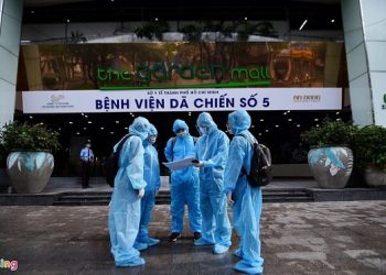 Bệnh viện dã chiến ở Thuận Kiều Plaza trước giờ đón F0