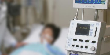 CHUNG SỨC CÙNG MIỀN NAM PHÒNG CHỐNG COVID, TECHCOMBANK TIẾP TỤC HỖ TRỢ 326 MÁY THỞ, TRUYỀN DỊCH VÀ THEO DÕI BỆNH NHÂN, 200 GIƯỜNG HỒI SỨC CÙNG CÁC THIẾT BỊ Y TẾ CẤP THIẾT