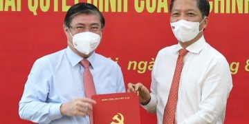 Ông Nguyễn Thành Phong nhận quyết định làm Phó ban Kinh tế Trung ương