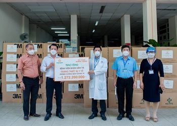 Tập đoàn Hưng Thịnh hỗ trợ trang thiết bị y tế với kinh phí gần 2 tỷ đồng cho bệnh viện nhân dân 115 và Gia Định