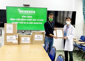 HEINEKEN VIỆT NAM ỦNG HỘ 10 MÁY THỞ VÀ 24 MÁY THEO DÕI BỆNH NHÂN CHO BỆNH VIỆN BỆNH NHIỆT ĐỚI TP.HCM