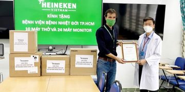 HEINEKEN VIỆT NAM ỦNG HỘ 10 MÁY THỞ VÀ 24 MÁY THEO DÕI BỆNH NHÂN CHO BỆNH VIỆN BỆNH NHIỆT ĐỚI TP.HCM