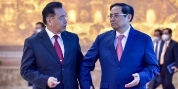 Thúc đẩy các dự án hạ tầng chiến lược kết nối Việt Nam – Lào