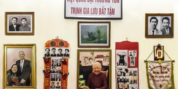 CHỨNG NHÂN ĐI GIỮA HAI THẾ KỶ:  NHÀ GIÁO LƯU GIỮ LỊCH SỬ HUY HOÀNG