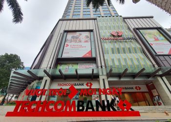NĂM 2021: THU NHẬP HOẠT ĐỘNG TECHCOMBANK TĂNG 35,4%, TỶ LỆ CASA DẪN ĐẦU NGÀNH ĐẠT MỨC 50,5%