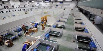 Trung Quốc trải qua ngày có số ca nhiễm cao chưa từng thấy