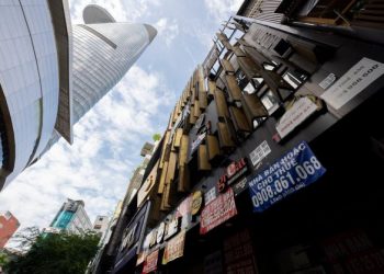 Mặt bằng ở TP.HCM bỏ trống, giá thuê vẫn cao ngất ngưởng