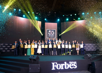 PV GAS lần thứ 10 liên tiếp nhận Vinh danh của Forbes “Top 50 Công ty niêm yết tốt nhất Việt Nam năm 2022” – “Top 5 Doanh thu và Lợi nhuận”