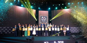 PV GAS lần thứ 10 liên tiếp nhận Vinh danh của Forbes “Top 50 Công ty niêm yết tốt nhất Việt Nam năm 2022” – “Top 5 Doanh thu và Lợi nhuận”