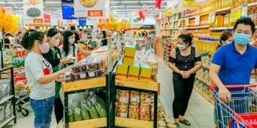 Thủ tướng yêu cầu kiểm soát giá hàng hóa, dịch vụ sau khi giá xăng dầu giảm mạnh