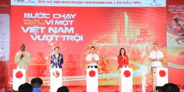 LAN TỎA BƯỚC CHẠY VÌ MỘT VIỆT NAM VƯỢT TRỘI, GIẢI HÀ NỘI MARATHON TECHCOMBANK LẦN ĐẦU TIÊN TẠI THỦ ĐÔ THU HÚT GẦN 7,000 VẬN ĐỘNG VIÊN THAM GIA