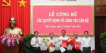 Tỉnh ủy Hậu Giang công bố quyết định điều động, bổ nhiệm cán bộ