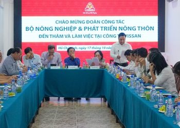 Bộ Trưởng Bộ Nông Nghiệp và Phát Triển Nông Thôn đã đến thăm và làm việc tại Công ty Cổ Phần Việt Nam Kỹ Nghệ Súc Sản