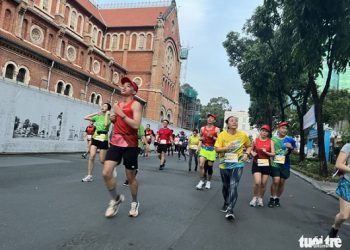 Hơn 12.000 người chạy giải marathon quảng bá du lịch TP.HCM