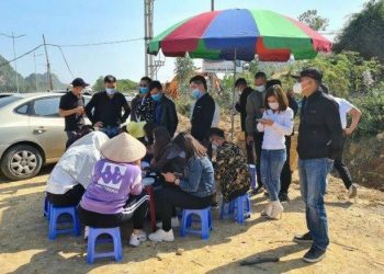 Nhà đầu tư bất động sản “kiệt sức” vì lãi vay