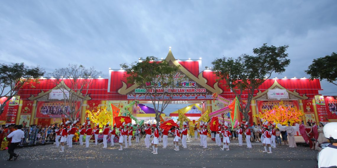BÀ RỊA – VŨNG TÀU: KHAI MẠC HỘI CHỢ VIỆT NAM – THÁI LAN NĂM 2022