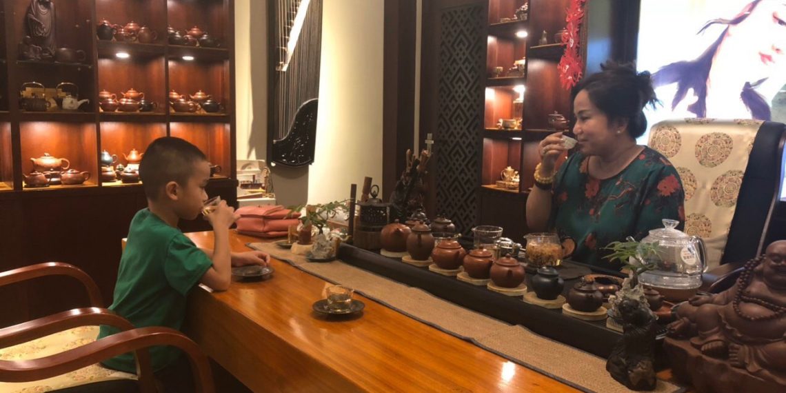 Kỷ lục Thế giới gọi tên Trà sư Ngô Thị Thanh Tâm với hành trình  30 năm quý ấm, yêu trà