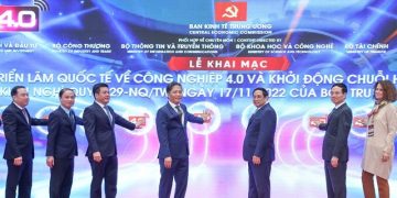 Đẩy mạnh chuyển đổi số và chuyển đổi xanh, tạo đột phá rút ngắn quá trình công nghiệp hóa, hiện đại hóa